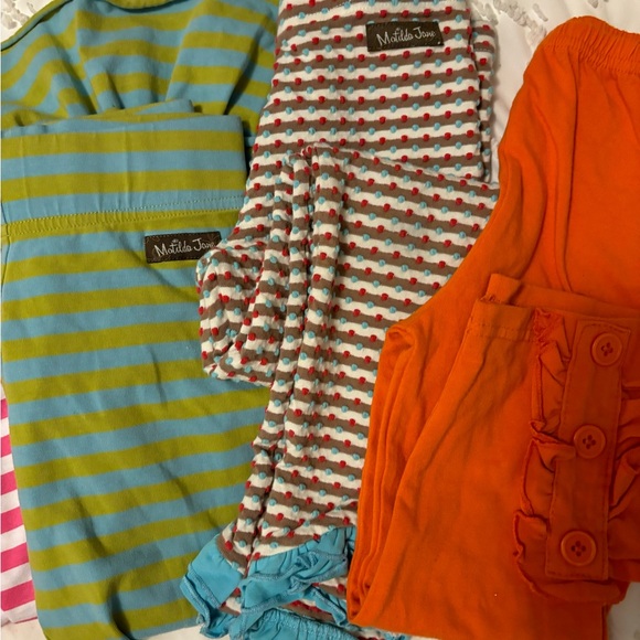 Bundle of 5 ruffled bottom leggings. 4T. Matilda Jane (2) - Picture 5 of 12